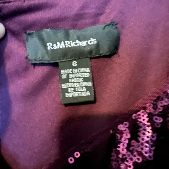 AVAILABLE Brand new absolutely gorgeous R & M Richards sequins dress size 6/8. - Picture 2 of 7